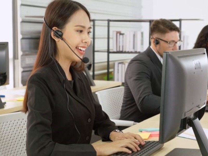 Đội ngũ hỗ trợ khách hàng jun88